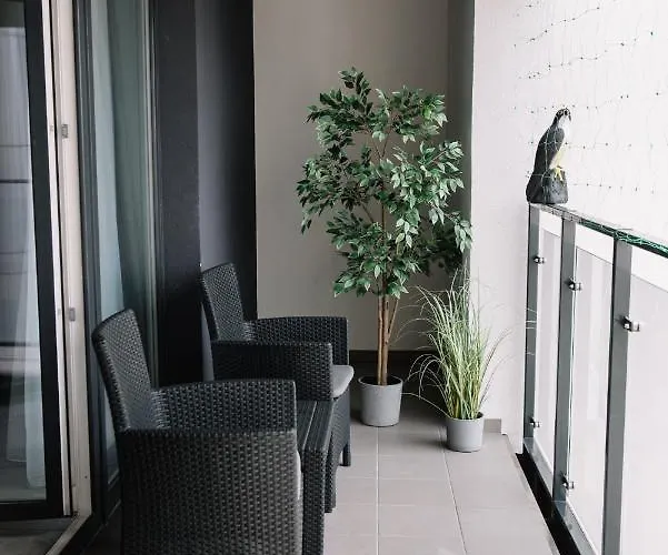 Bulgarska 60m2-3 Pokoje-piekny Widok-13 Pietro 24h Check In アパート