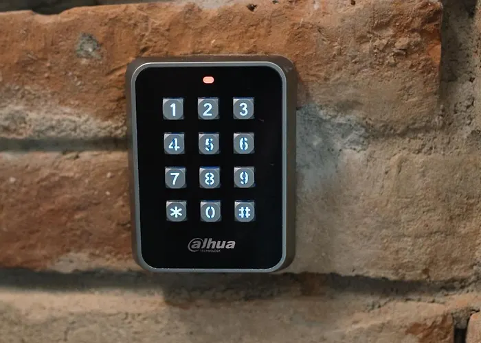 Bulgarska 60m2-3 Pokoje-piekny Widok-13 Pietro 24h Check In アパート